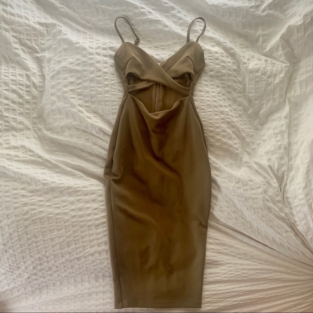 Form fitting beige dress by Nookie